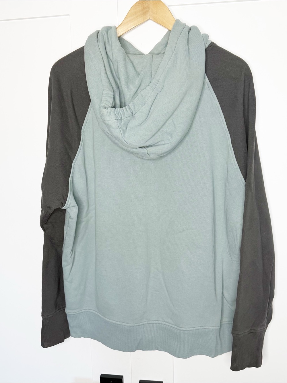 Outerknown All-Day Colorblock Hoodie XL Ash Blue organic Gorpcore sweatshirt - Picture 6 of 13